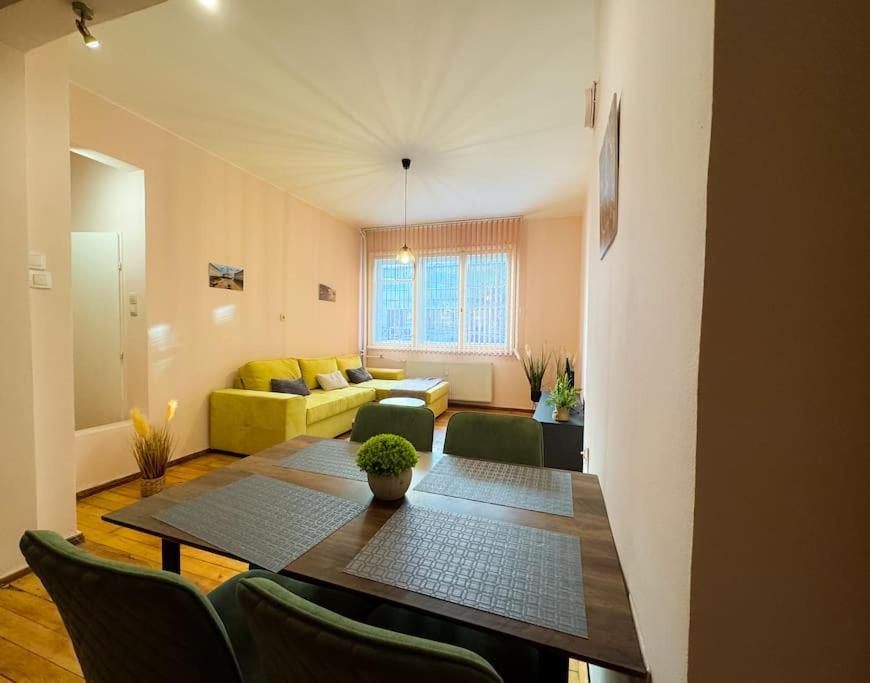 A Gem In The Heart Of 1bdr Str Slavyanska * Sofia